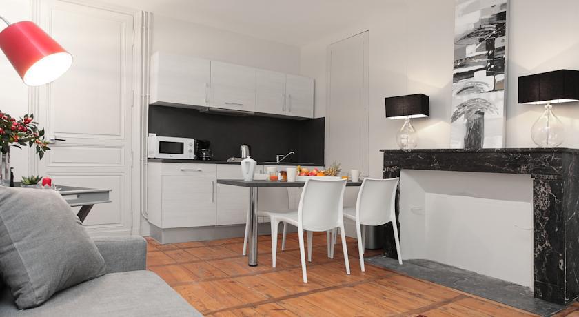 Suites De La Tour Perigueux Centre Phòng bức ảnh